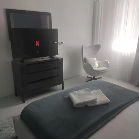 Pam Apartment *